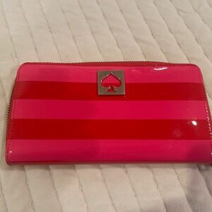 Kate spade zippy wallet